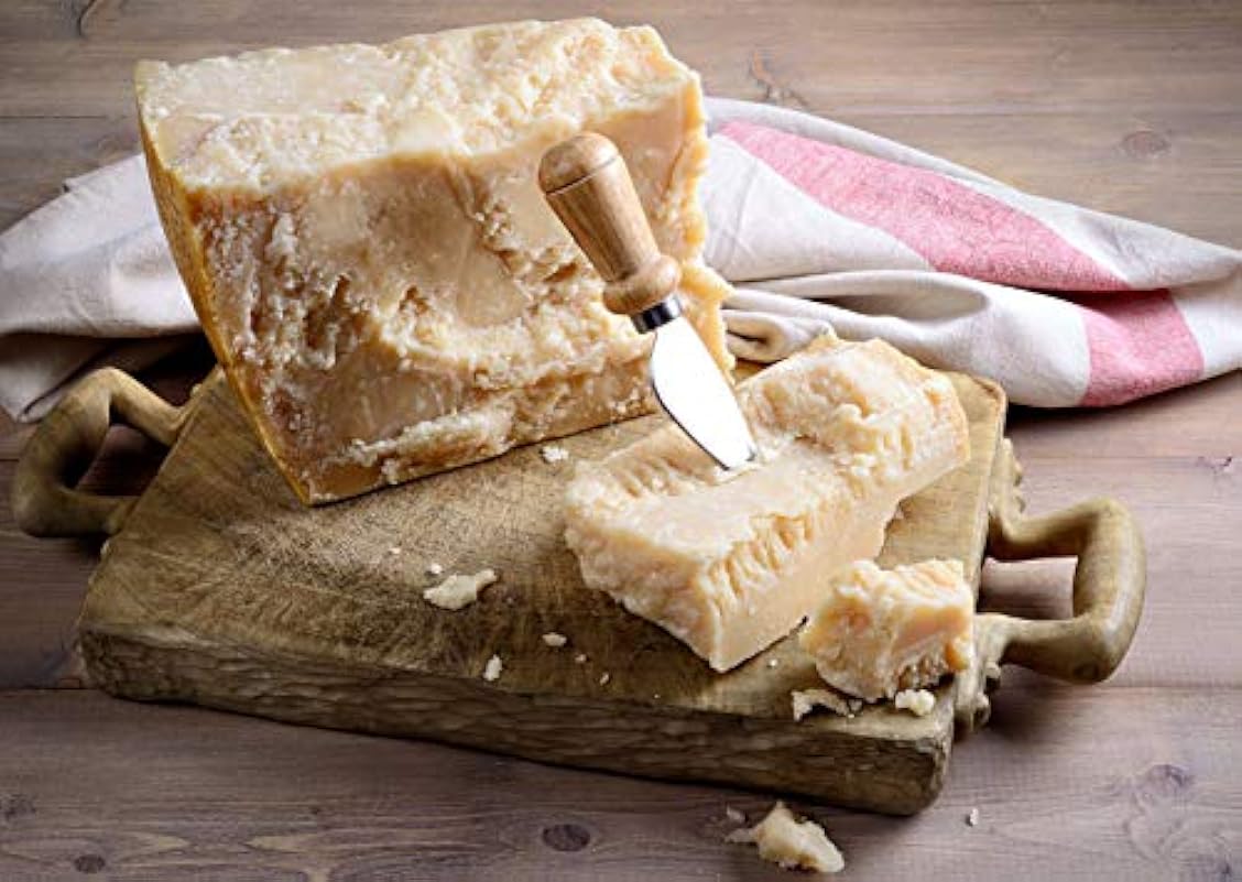 Grana Padano DOP tipico Salumi Pasini ® | Formaggio a pasta dura | minimo 10 mesi di stagionatura | 1Kg